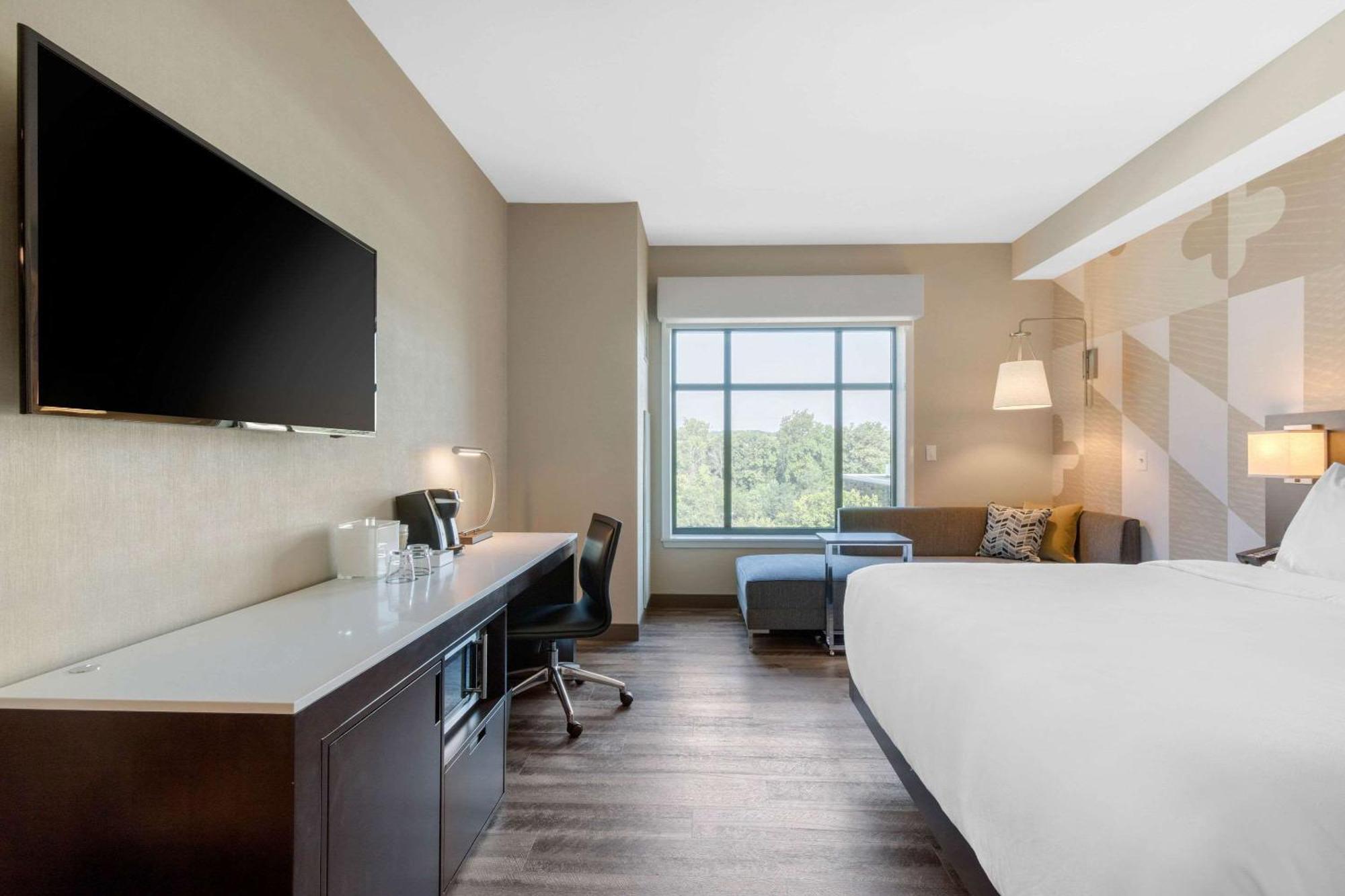 Cambria Hotel