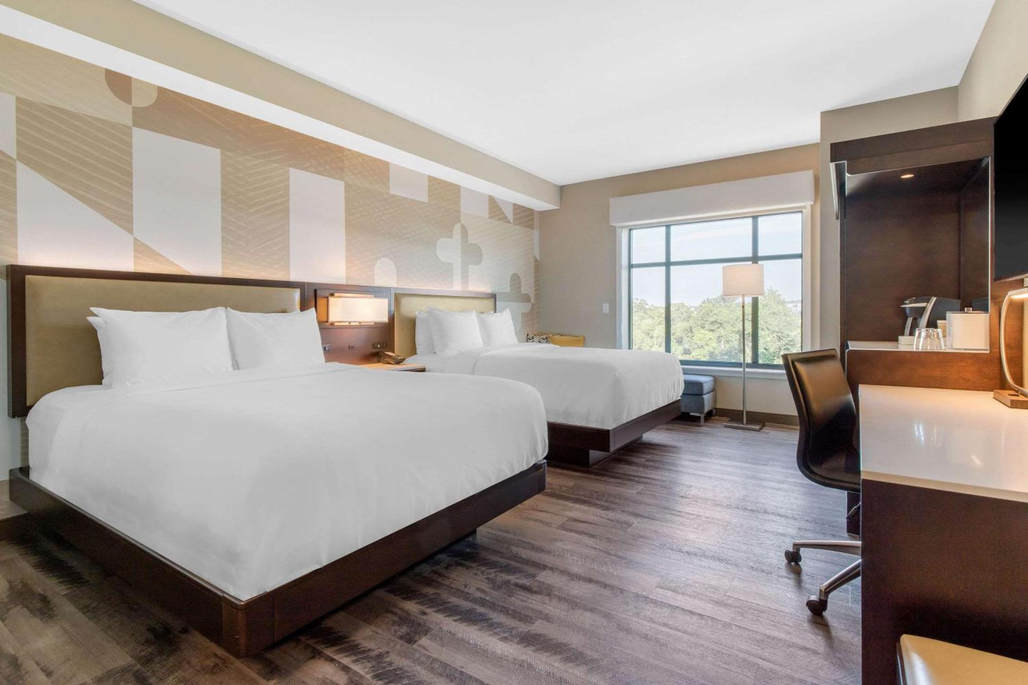 Hotel Cambria College Park