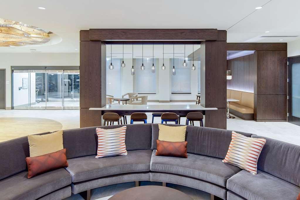 Cambria Hotel 3*