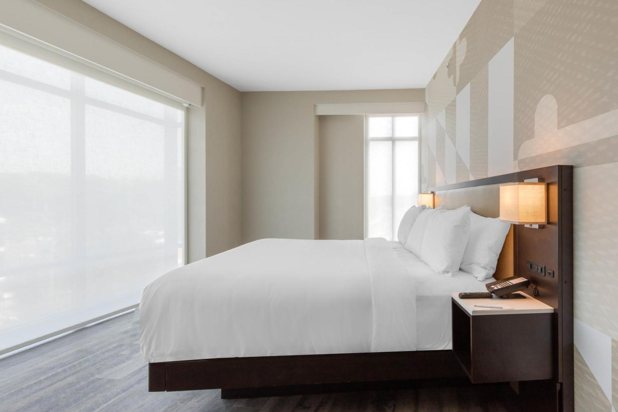 Hotel Cambria