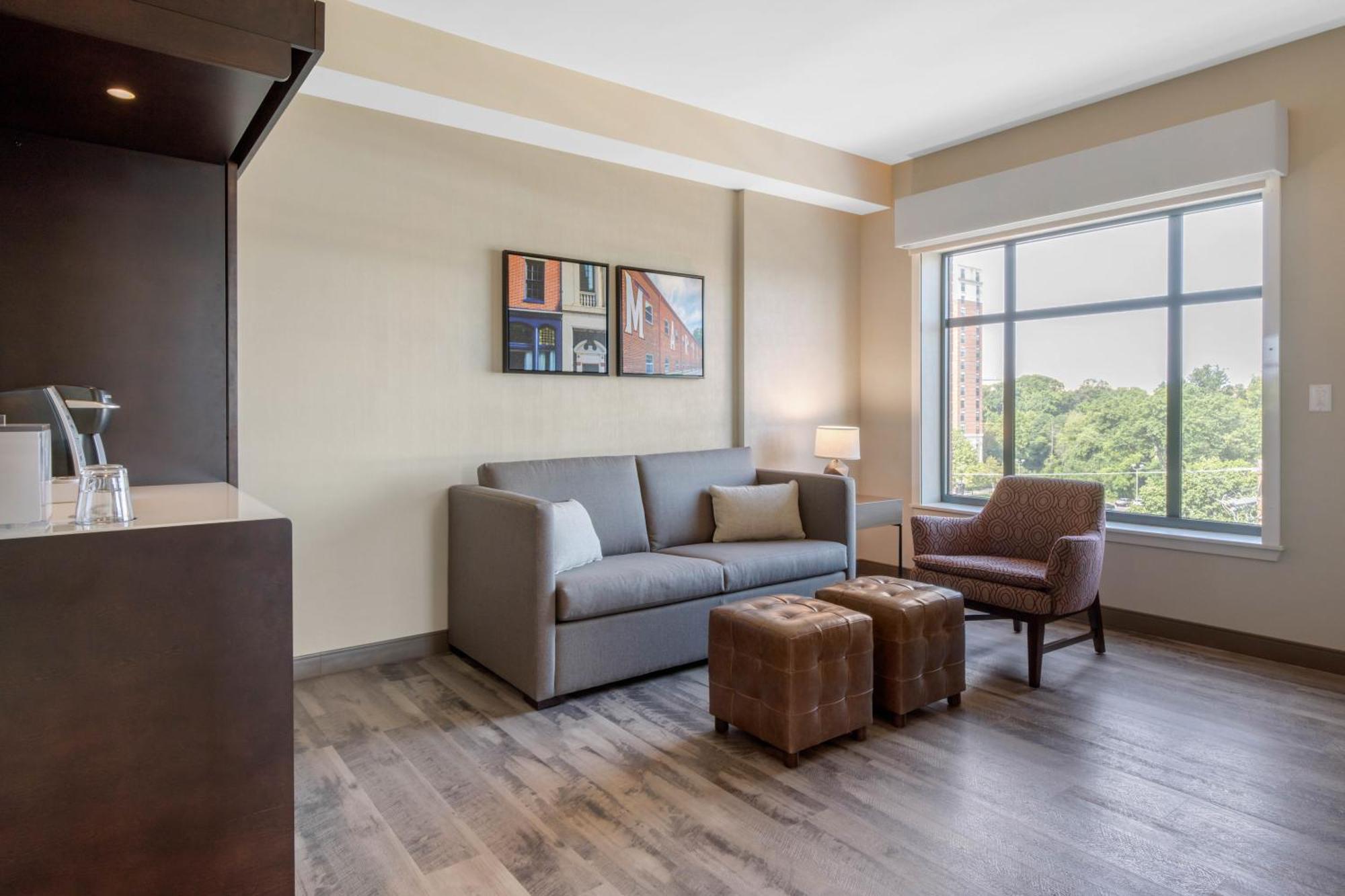 Hotel Cambria 3*