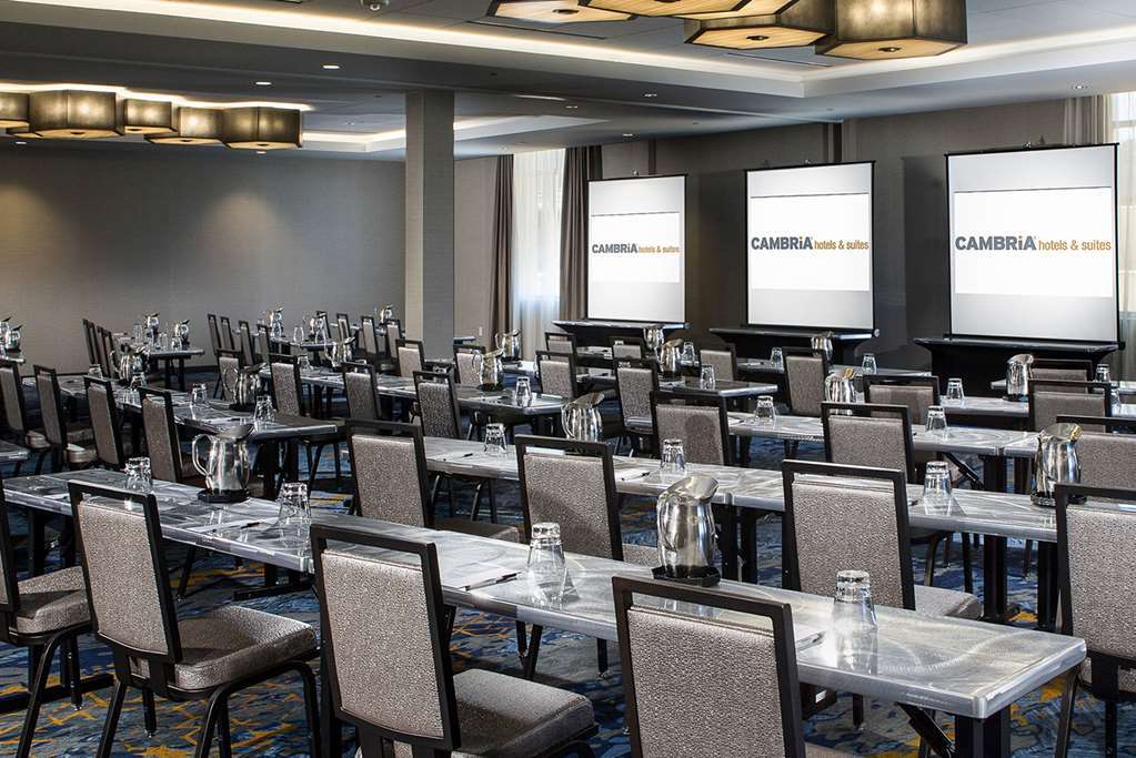 Hotel Cambria College Park